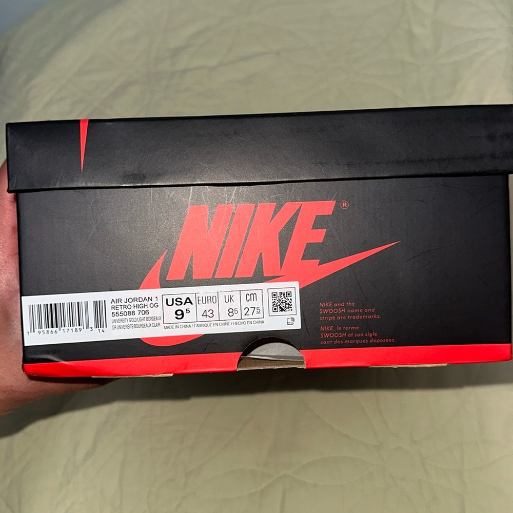 Air Jordan 1 Retro High OG “Lakers”